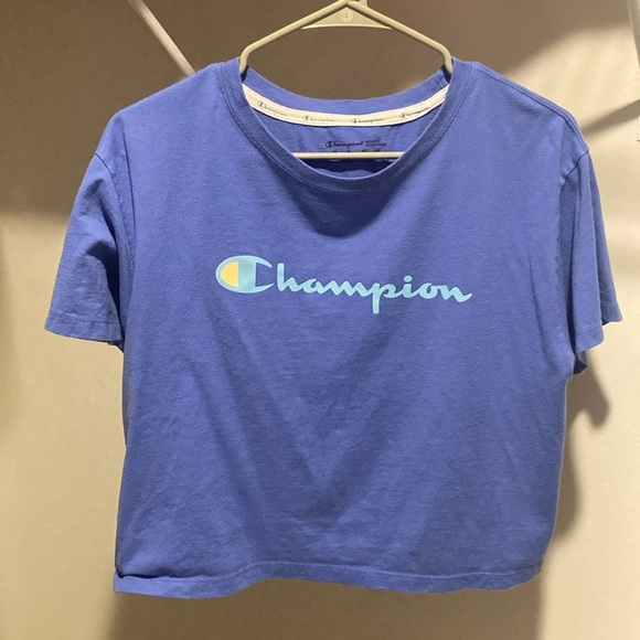 Cute crop top! - Picture 1 of 4
